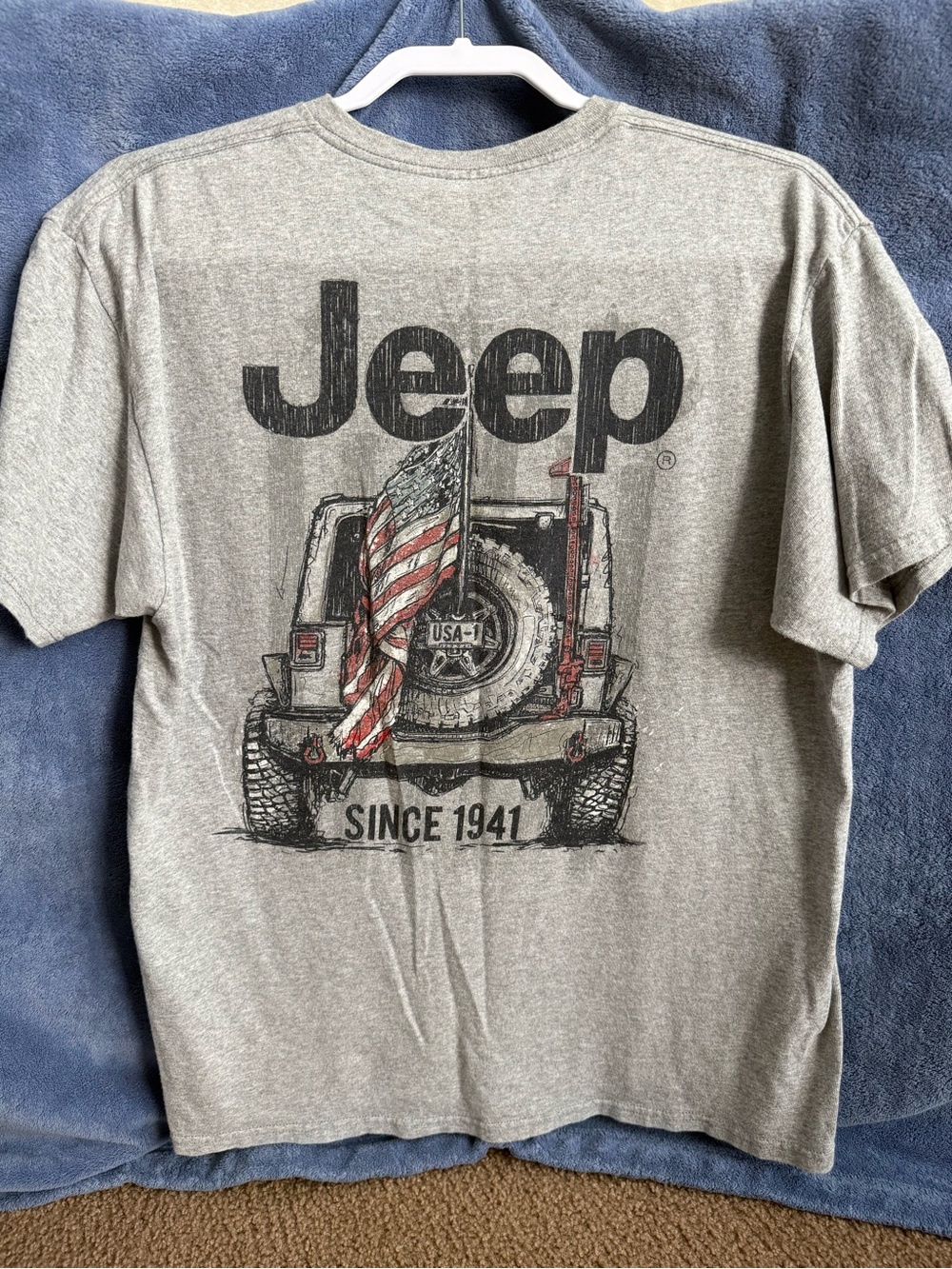 Jeep Gray Short-Sleeve Tee with American Flag & Jeep Graphic